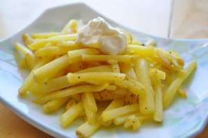 Sauteed potatoes with mayonnaise